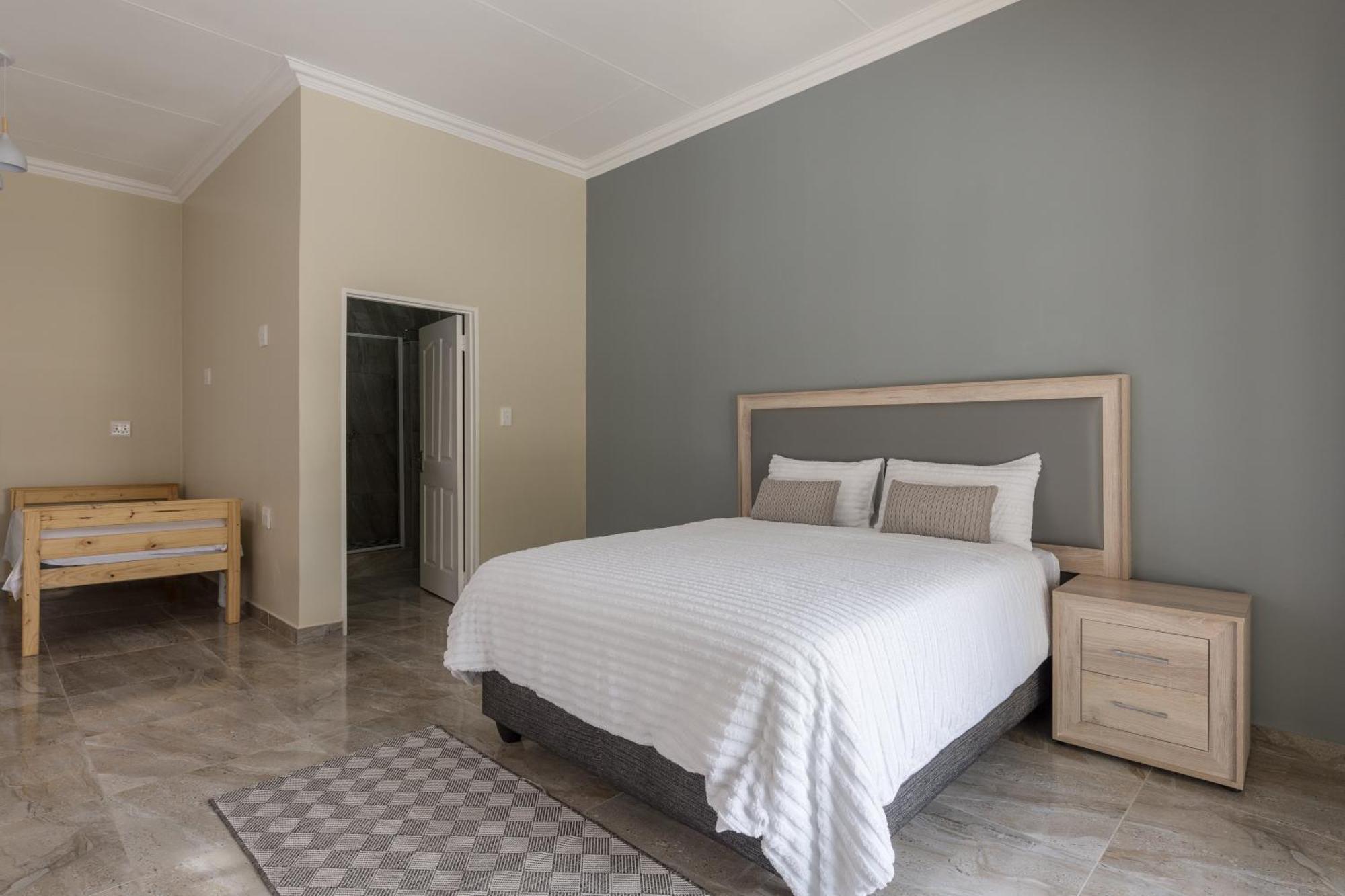 Evans Village - Apartments & Spa Johannesburg Exterior photo