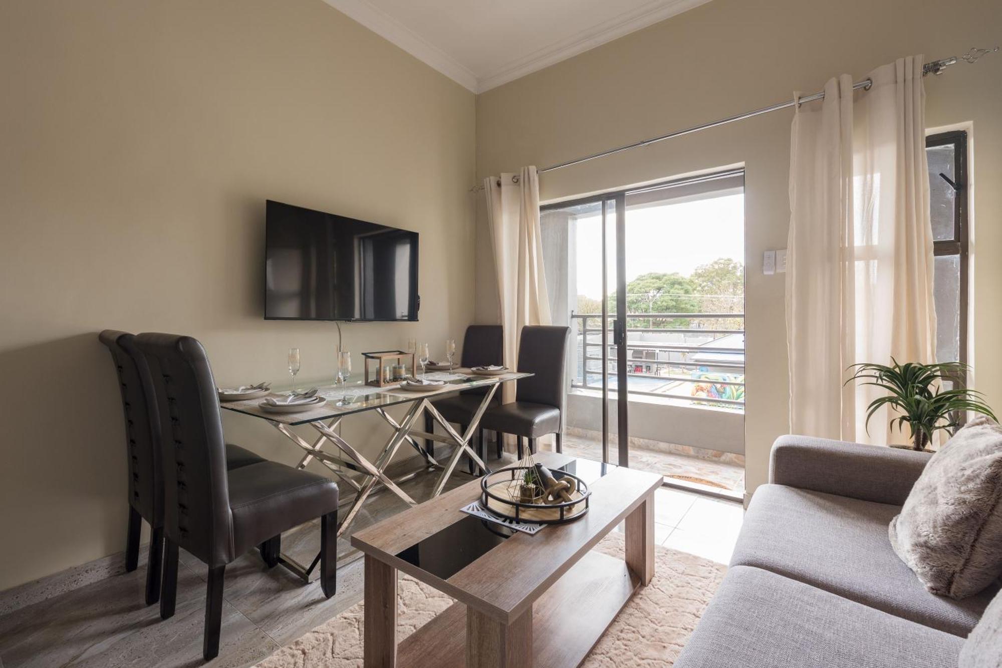 Evans Village - Apartments & Spa Johannesburg Exterior photo