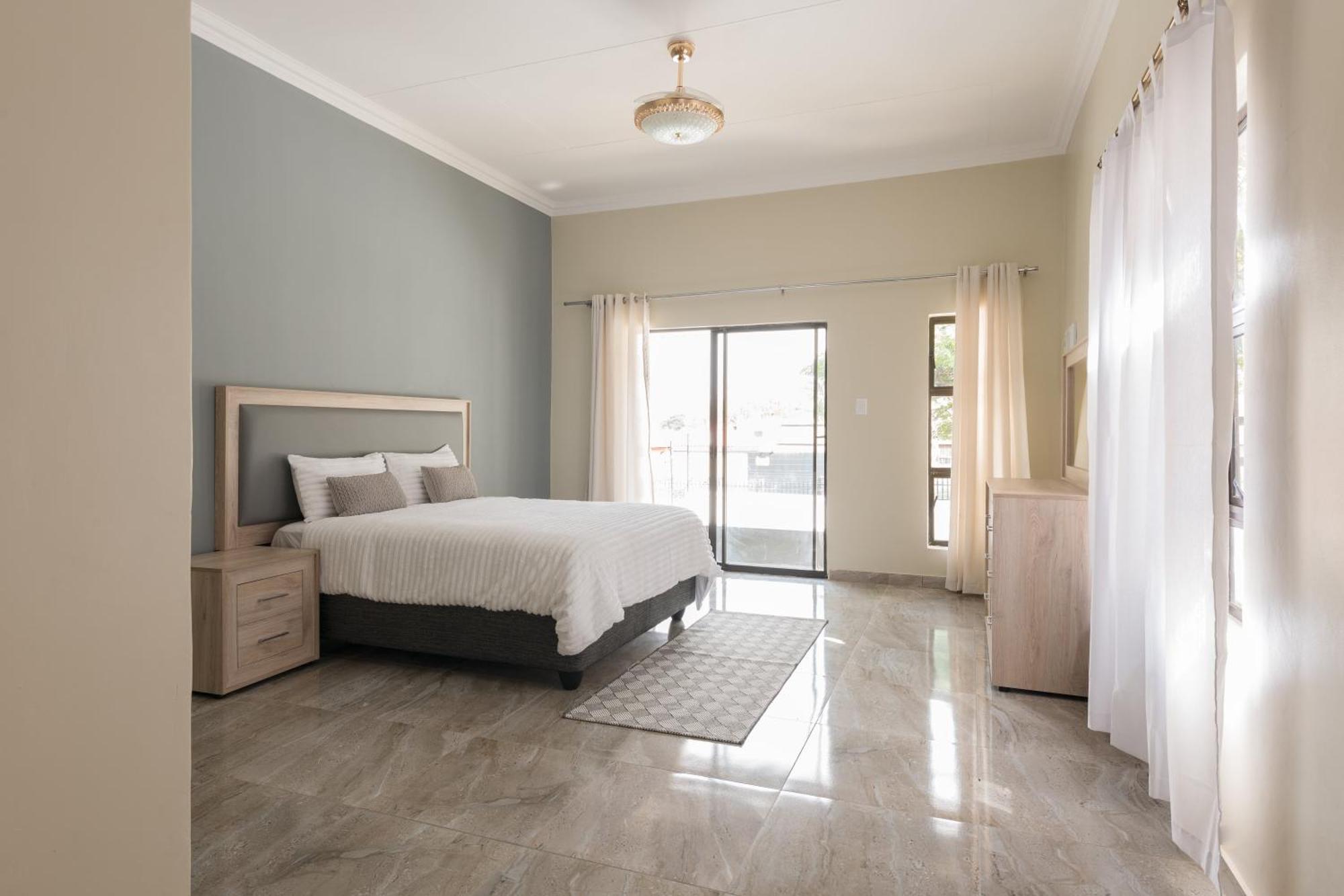 Evans Village - Apartments & Spa Johannesburg Exterior photo