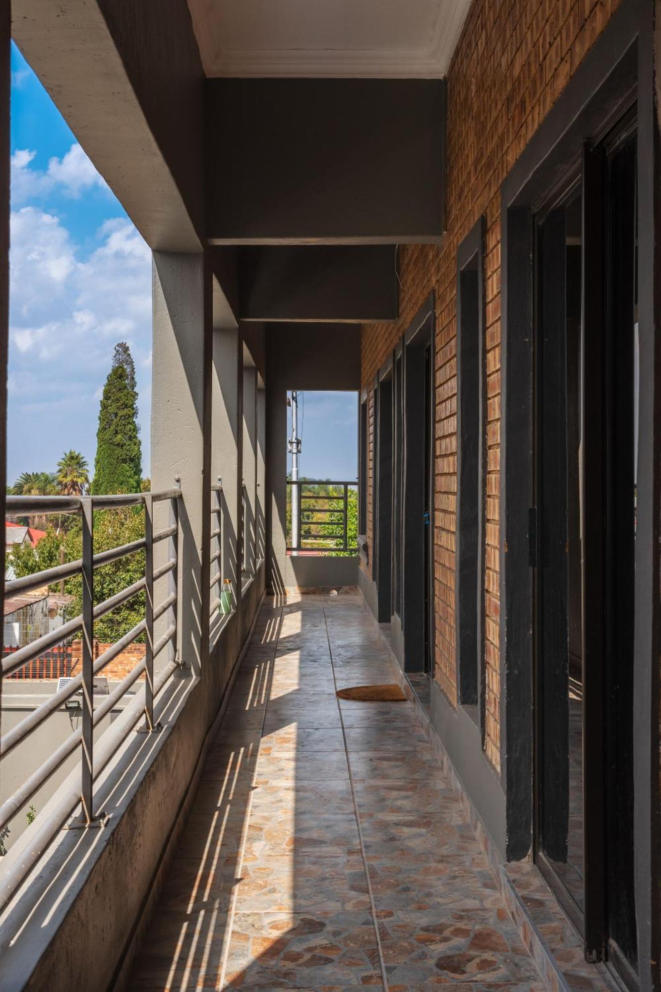 Evans Village - Apartments & Spa Johannesburg Exterior photo