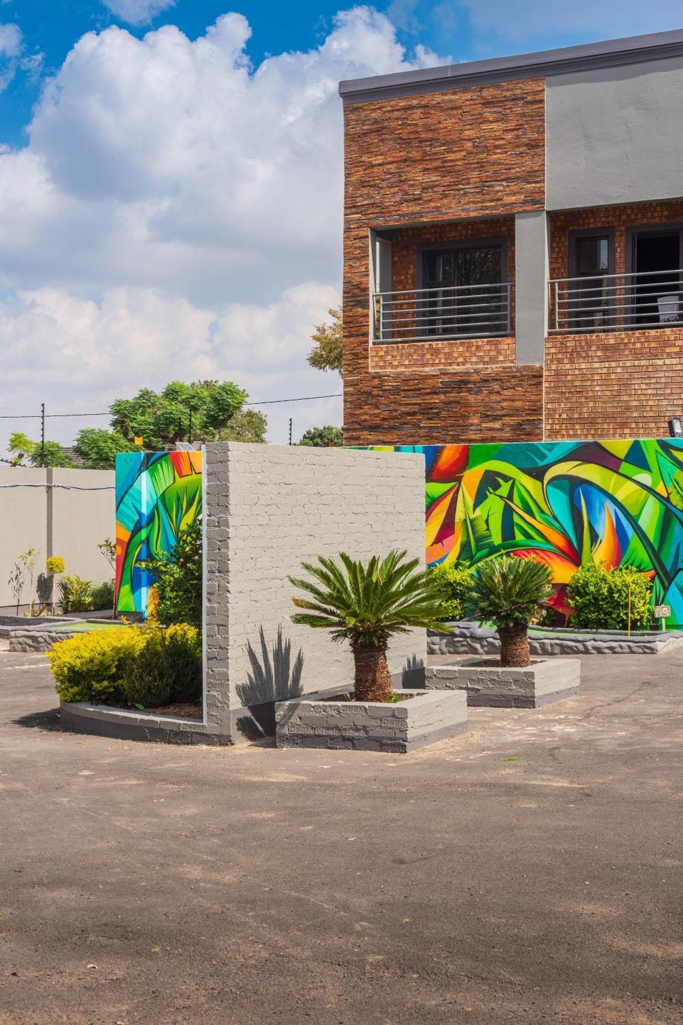 Evans Village - Apartments & Spa Johannesburg Exterior photo