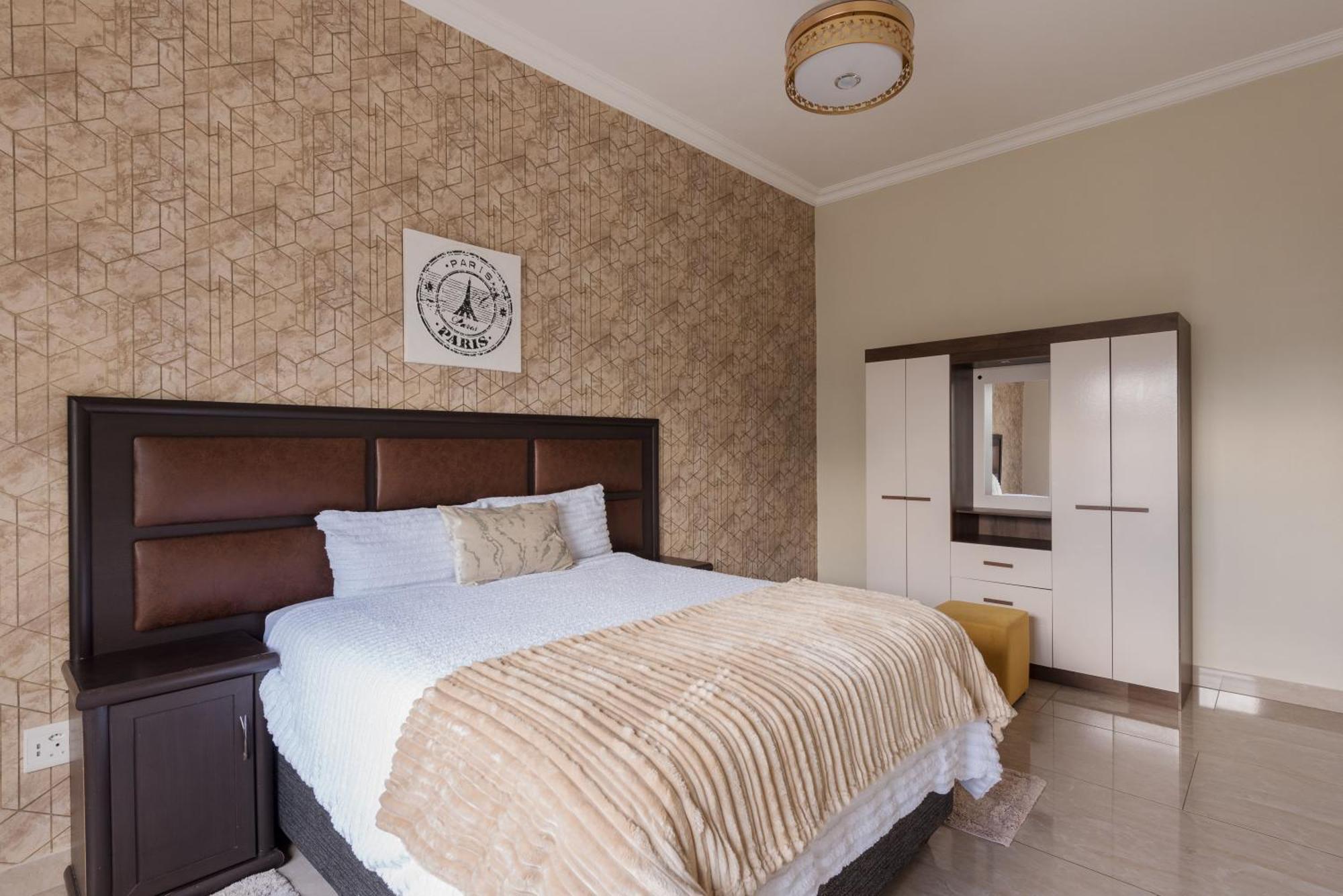 Evans Village - Apartments & Spa Johannesburg Exterior photo