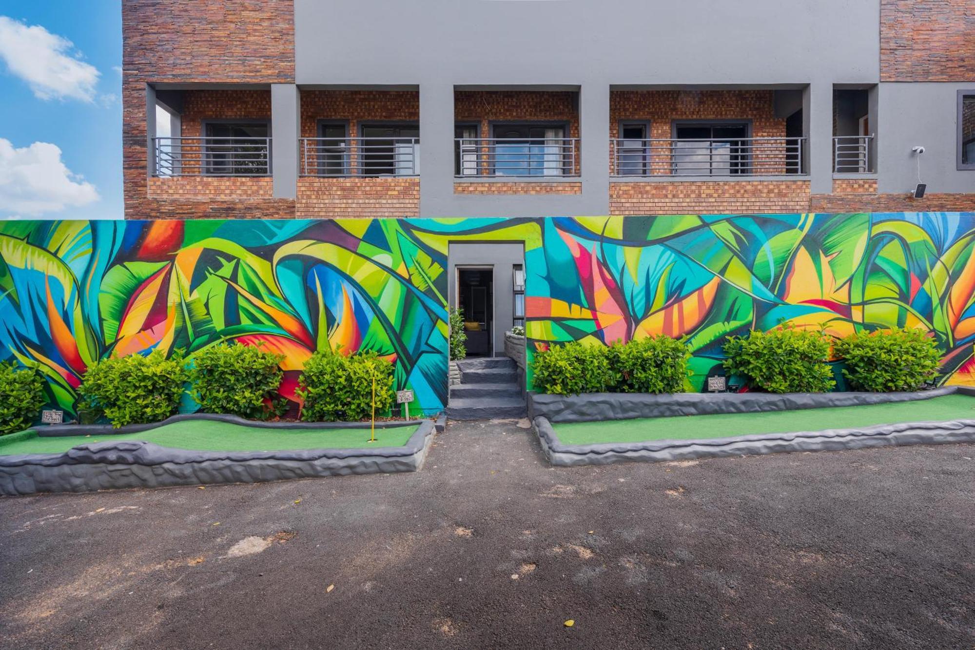 Evans Village - Apartments & Spa Johannesburg Exterior photo