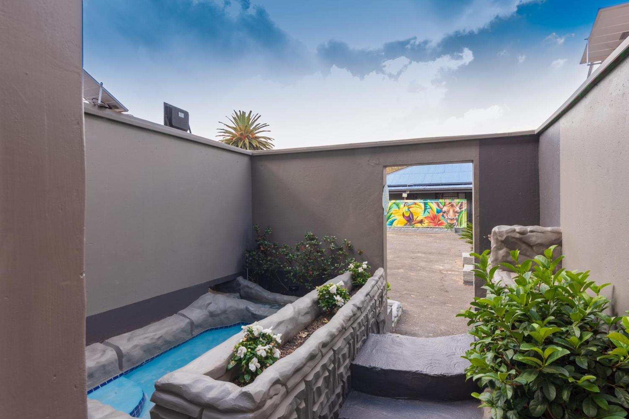 Evans Village - Apartments & Spa Johannesburg Exterior photo