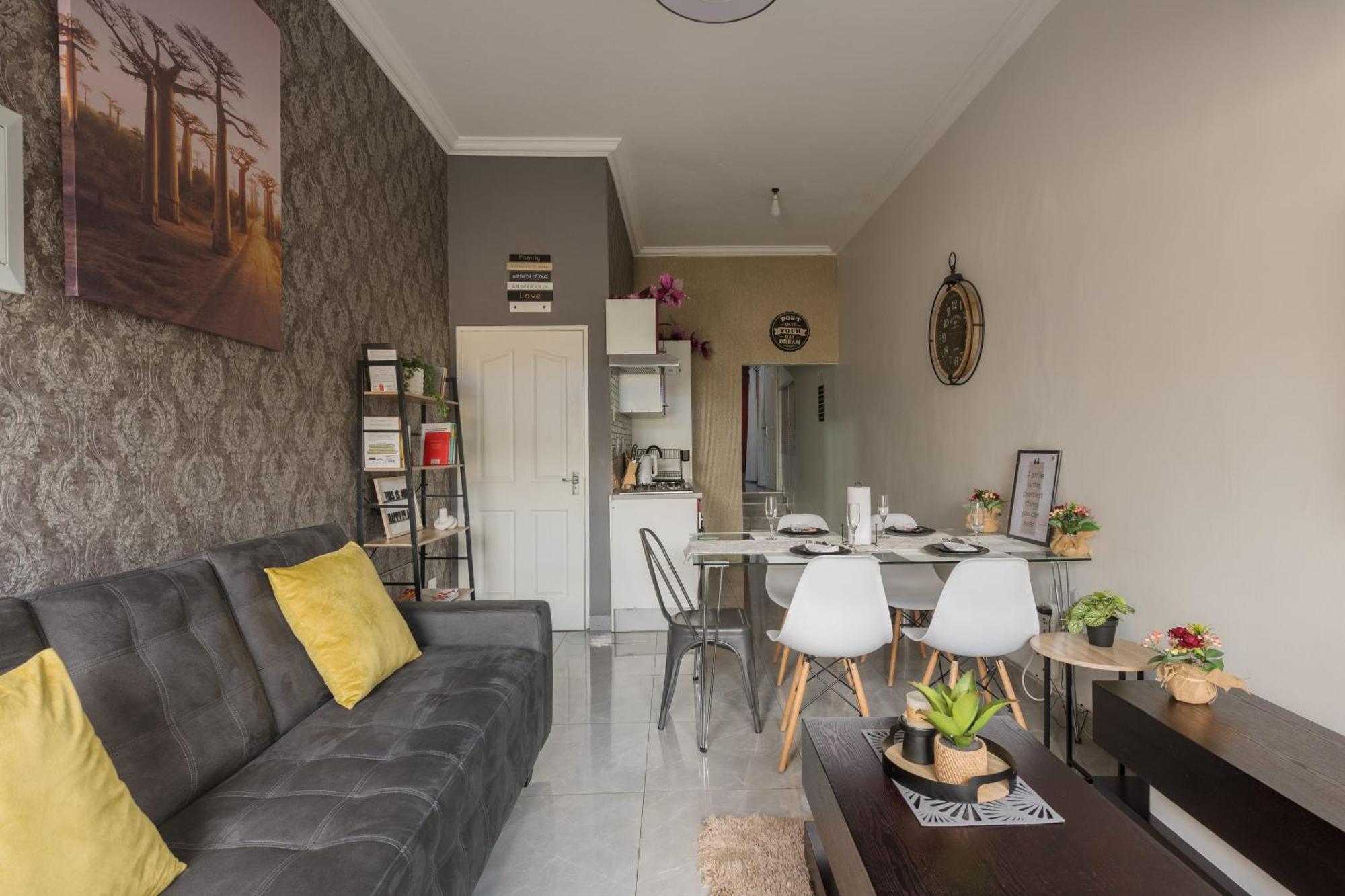 Evans Village - Apartments & Spa Johannesburg Exterior photo