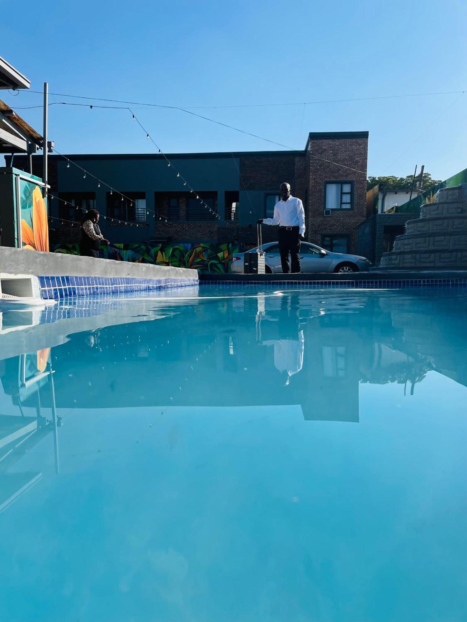 Evans Village - Apartments & Spa Johannesburg Exterior photo